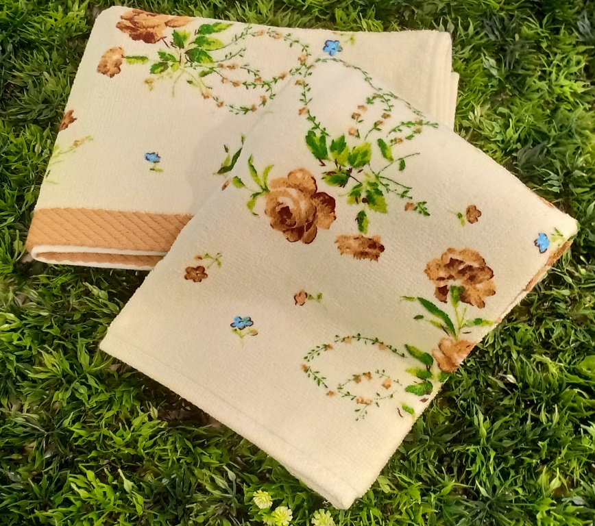 100% Cotton Printed Hand Towel  by Homiekart