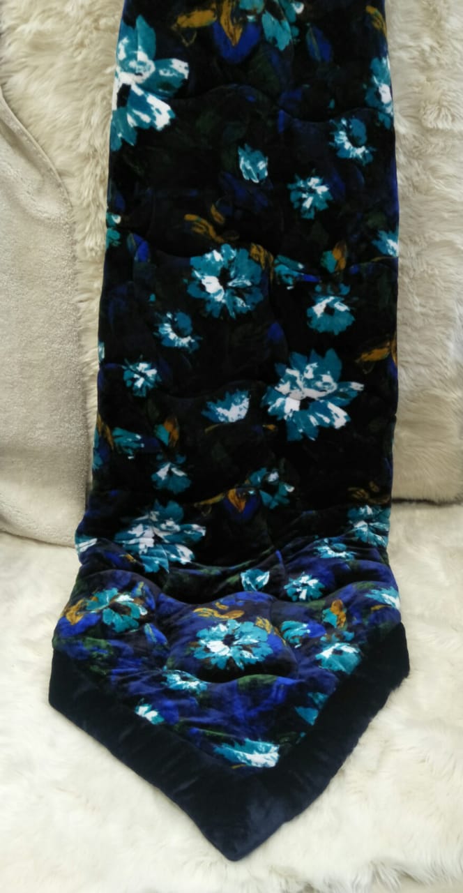 Aqua 350 GSM Microfiber Filling Single Bed Winter's Quilt By Metropolis