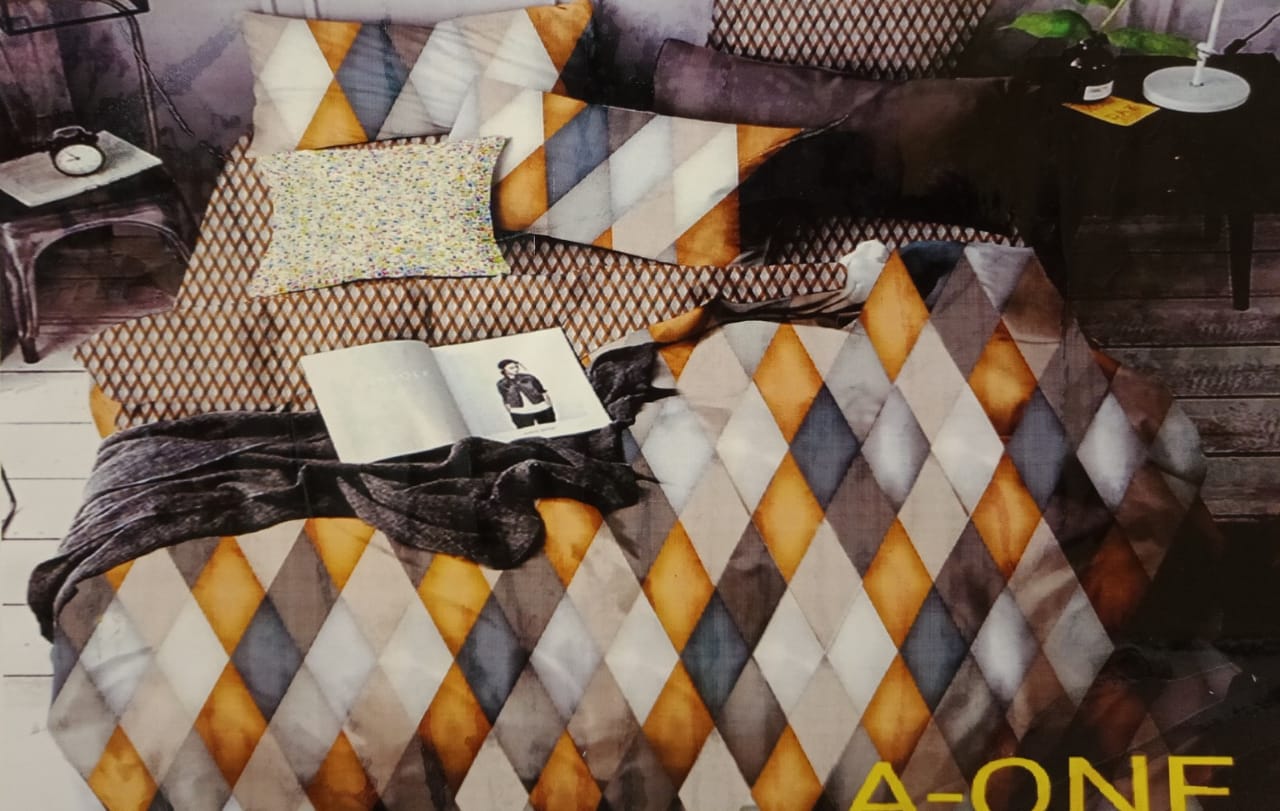 Daffodil  Comforter Set by Metropolis