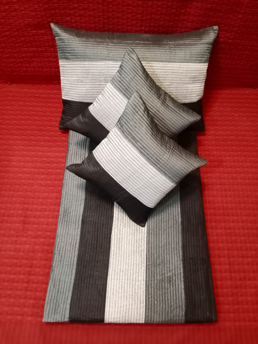 Designer  Quilted Double Bed Bedcover BY HOMIEKART