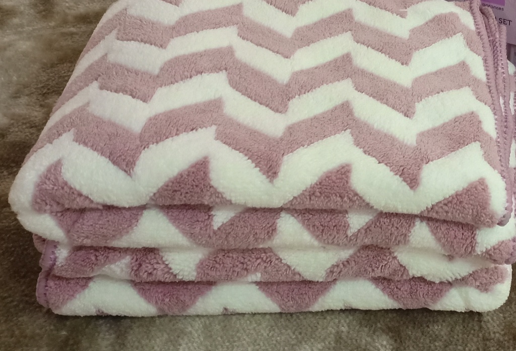 Super Soft 100% Cotton Hand Towel  by Homiekart