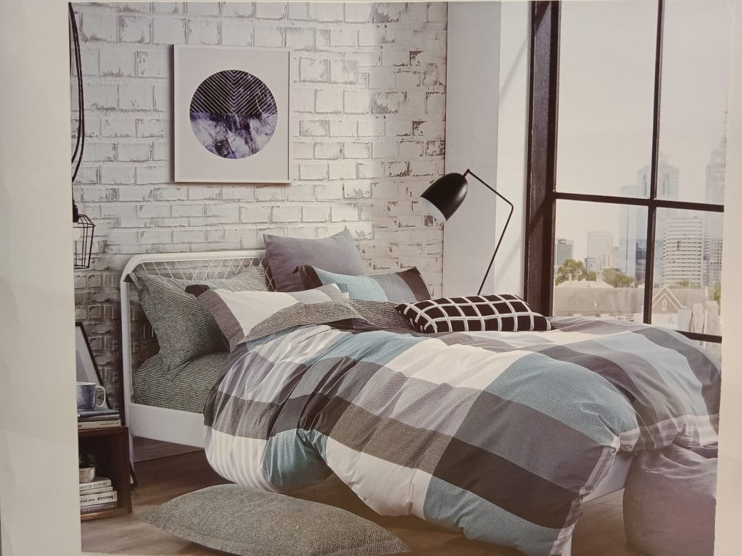 Shapes & Shades 100% Cotton Bedsheet Set by metropolis