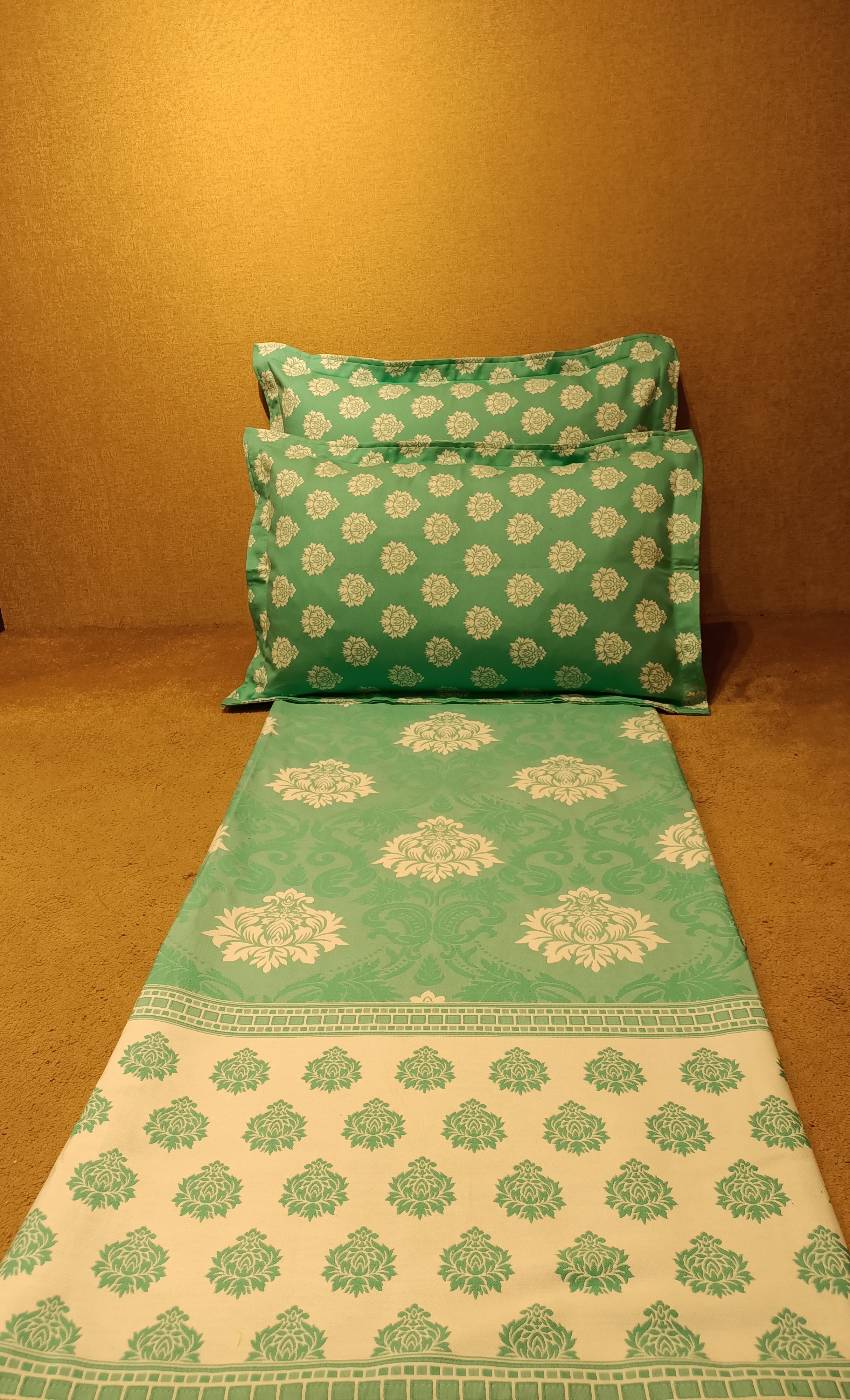 JASHMINE  DOUBLE BEDCOVER BY HOMIEKART