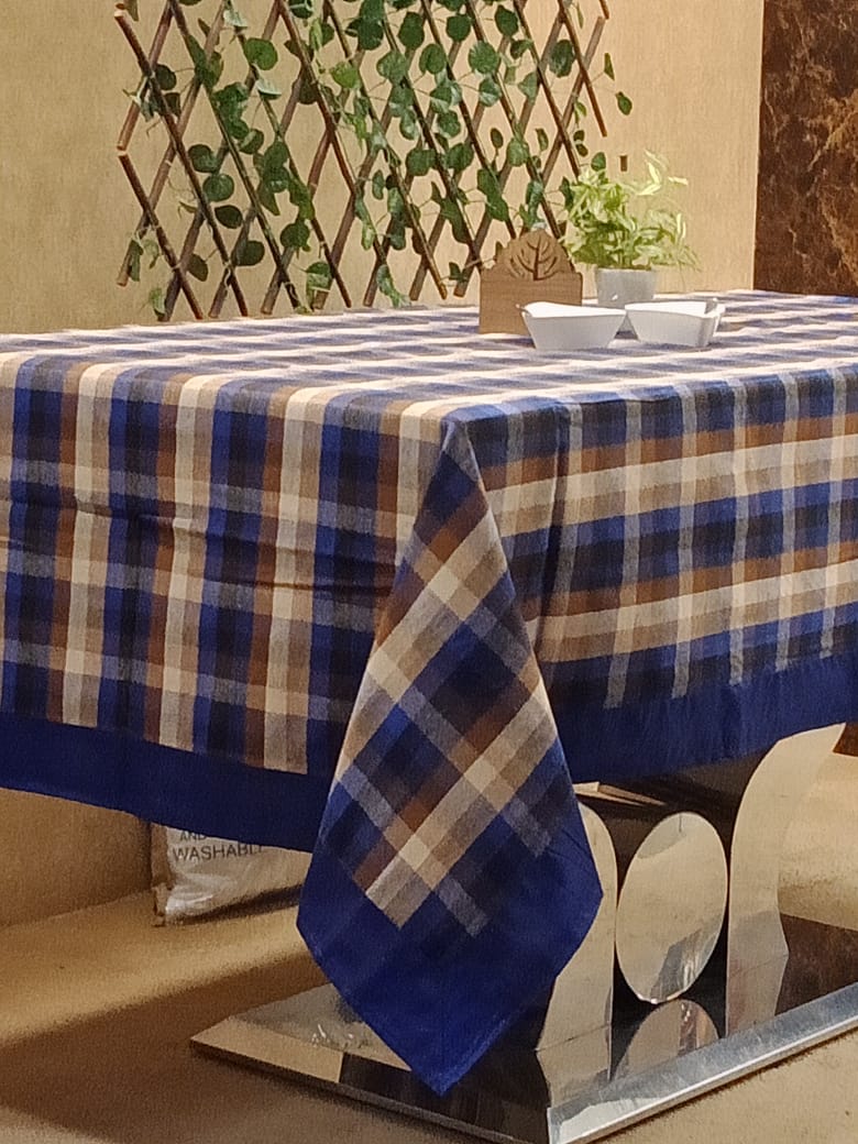 Checkered Printed Table Cover by Homiekart