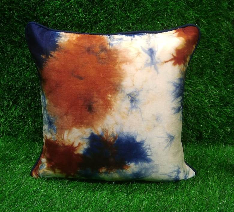 Silk Printed Cushion Cover Set by HOMIEKART.