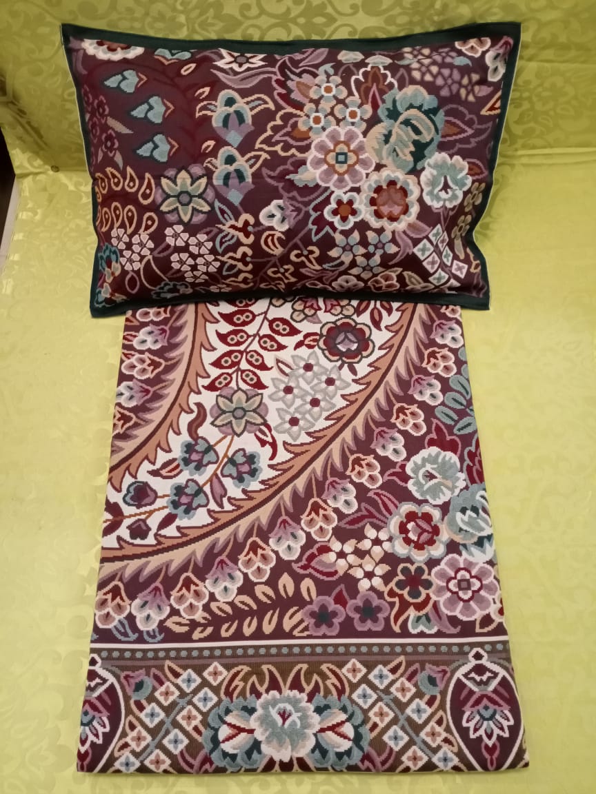 Allover Printed Bedcover Set by Homiekart