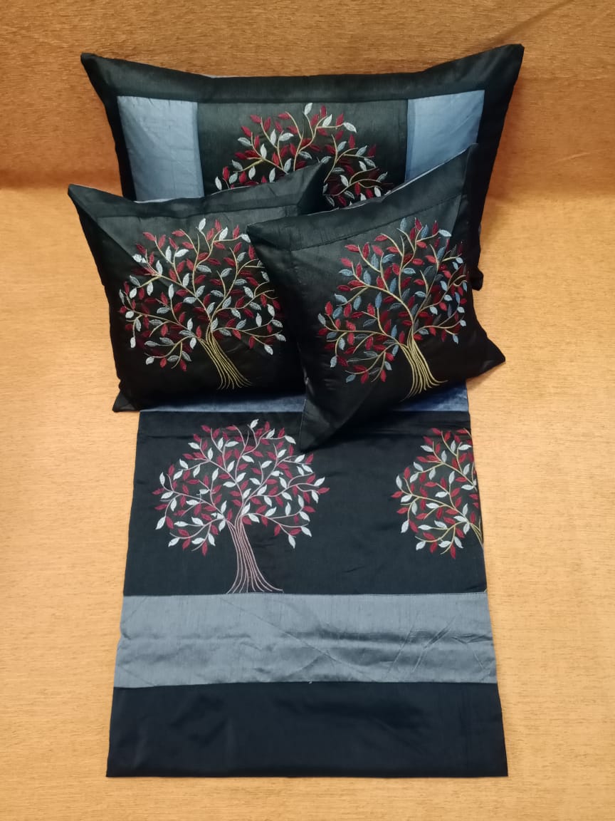 Silk Double Bedcover BY HOMIEKART