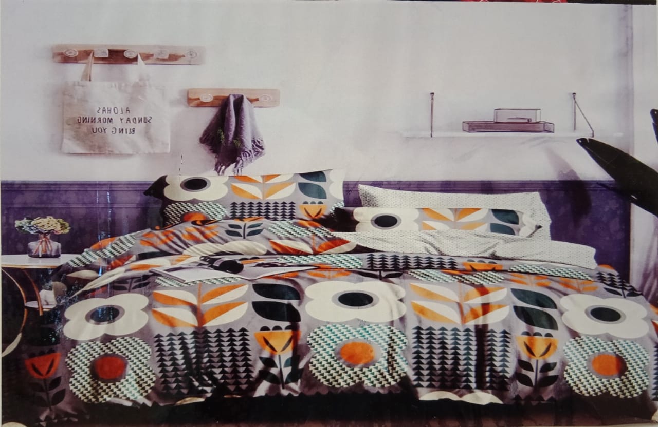 Daffodil Comforter Set by Metropolis