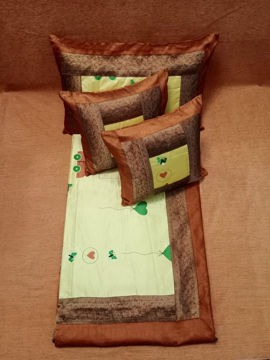 Silk Double Bedcover BY HOMIEKART