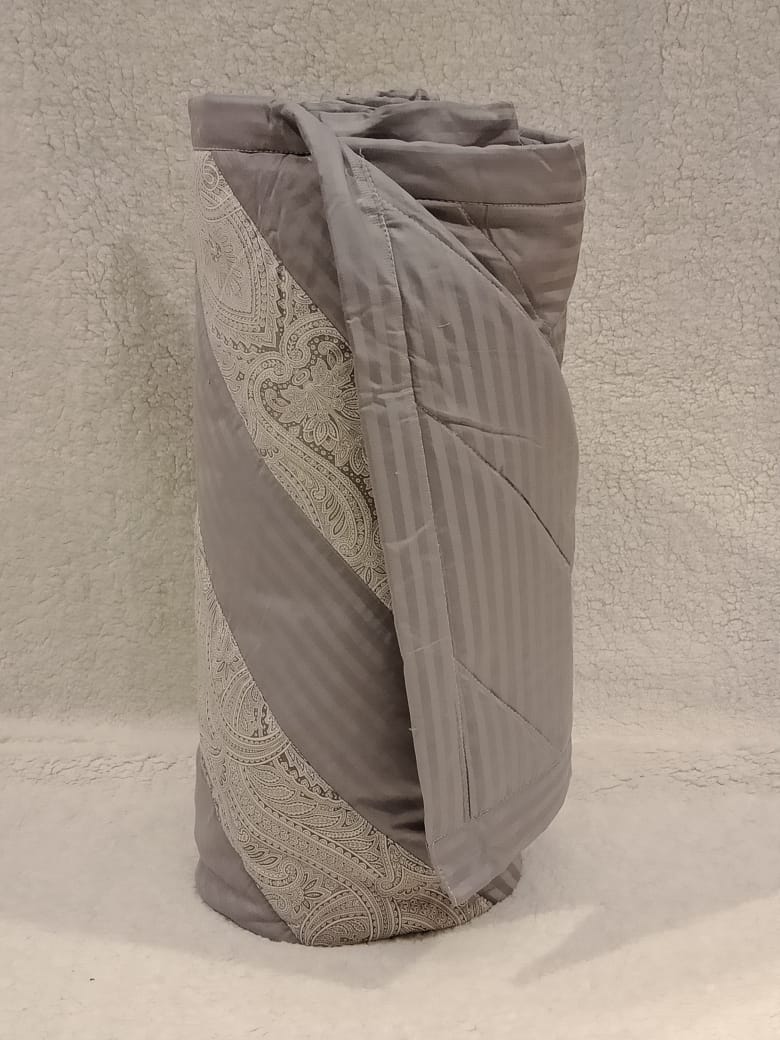 Striped Printed Reversible Comforter by HOMIEKART