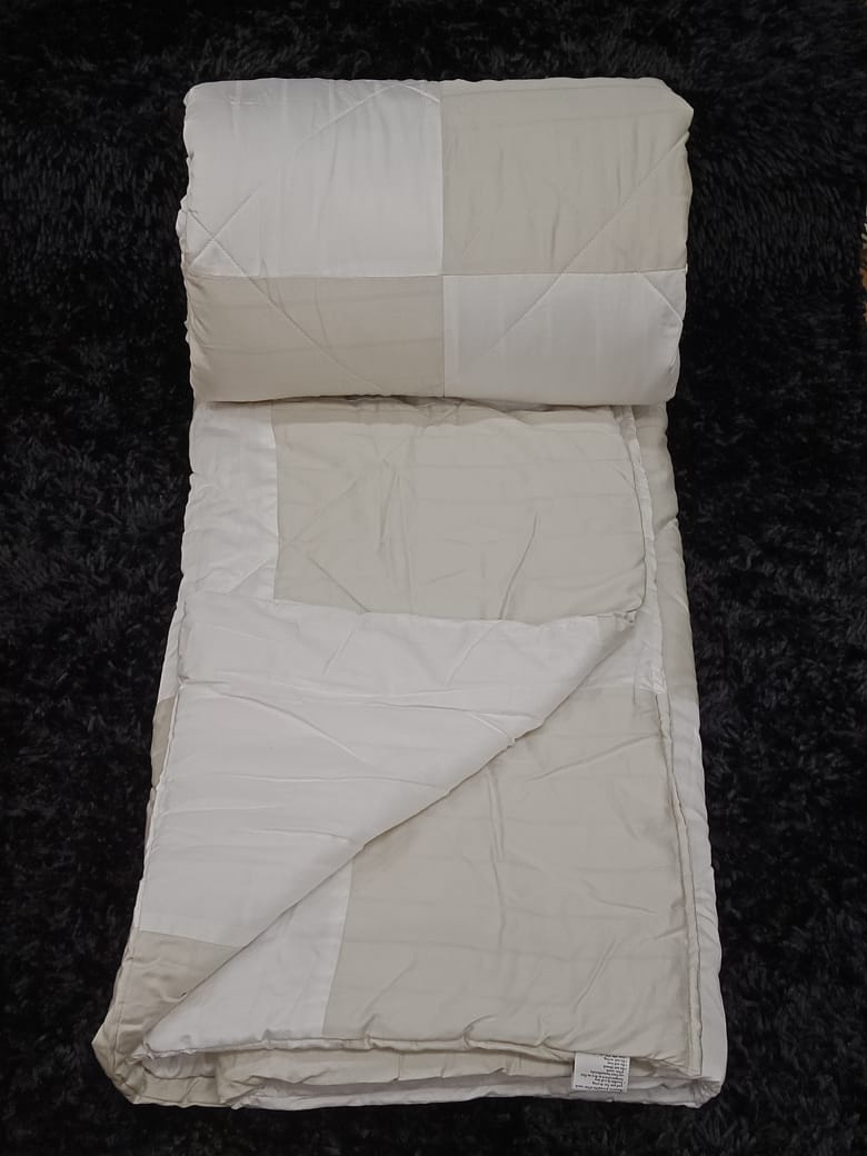 100% Super Fine Cotton Fabric  Cozy Corner Double Quilt by Spaces